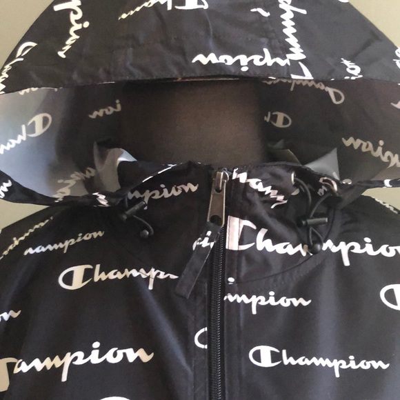 Champion Logo Packable Jacket - Picture 4 of 6